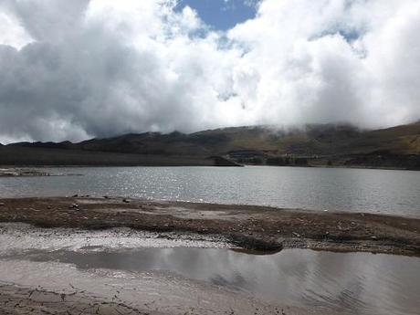 Colomi et le lac de Corani