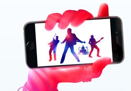 Pour fêter la présentation des nouveaux iPhone 6, le nouvel album de U2 est offert par Apple