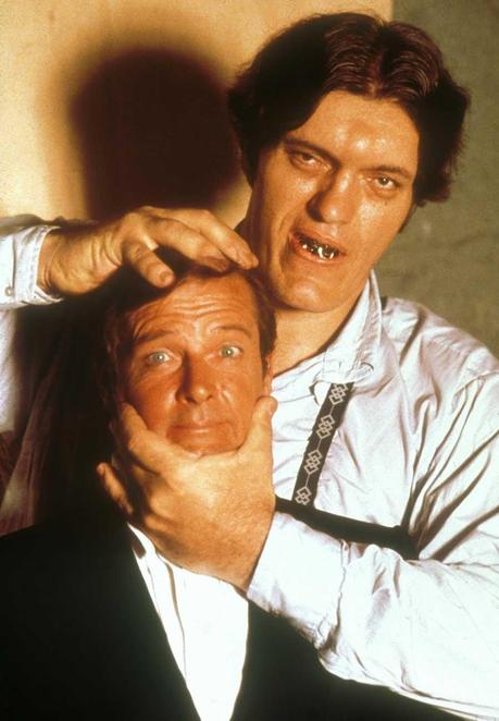 Roger Moore and Richard Kiel [Carnet noir] Richard Kiel, alias Jaws, est décédé