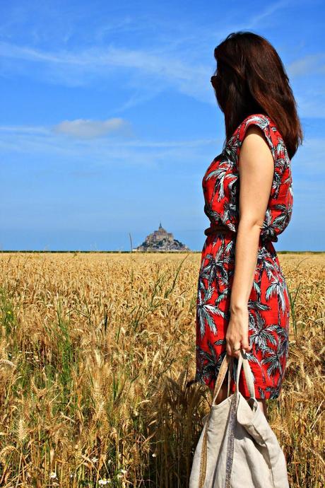 Palmiers, épis de blé et  baie du Mont-Saint-Michel