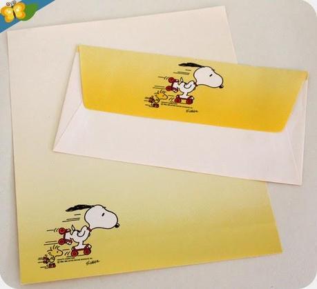 mon ancien papier à lettre Snoopy - Peanuts caracters de la marque Hallmark