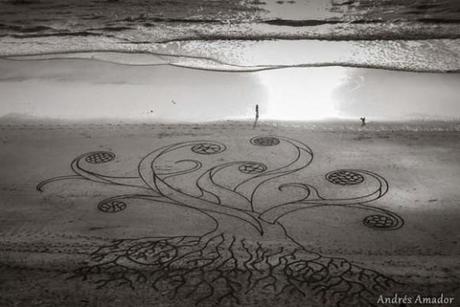 sand art sculpture dessin sable plage mogwaii (46)