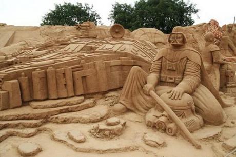 sand art sculpture dessin sable plage mogwaii (115)