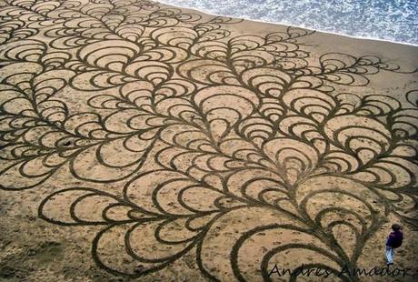 sand art sculpture dessin sable plage mogwaii (31)