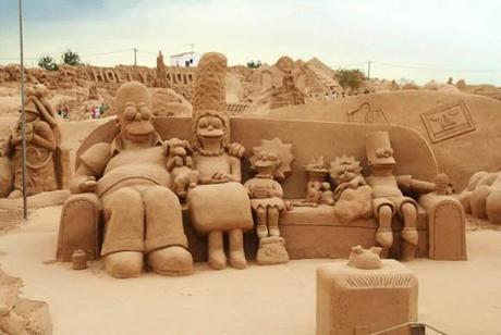 sand art sculpture dessin sable plage mogwaii (116)