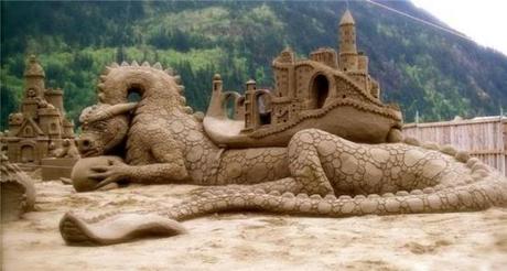 sand art sculpture dessin sable plage mogwaii (90)