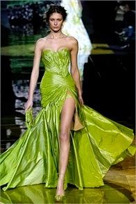 robe de soirée elie saab couleur vert verte robe de princesse défilé de haute couture robes exceptionnelle dentelle soie satin vert