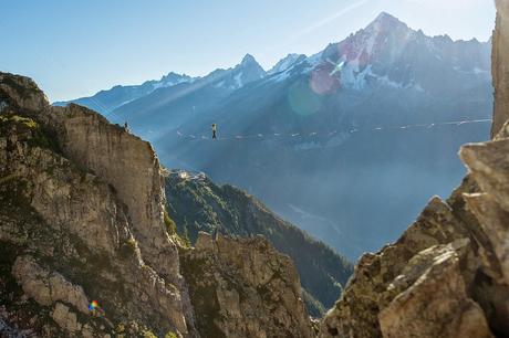 Wingsuit VS Highline - Les idées saugrenues de J. Millot