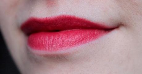 Un maquillage de soirée bordeau et or !