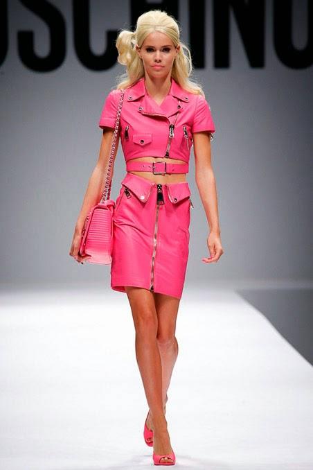 I'm a Barbie Girl, in a Barbie World : Le défilé Moschino...