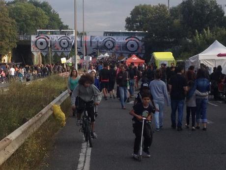 Montreuil La Voie est libre : le festival qui réenchante les autoroutes Permalien de l'image intégrée
