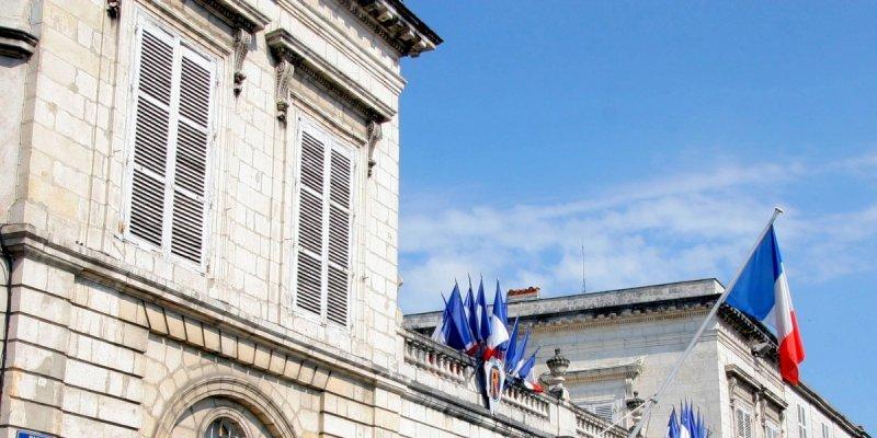 La Rochelle : en grève de la faim devant la préfecture