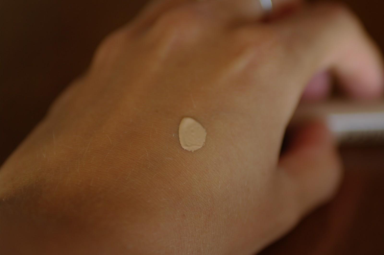 Goodbye les cernes avec Kiko