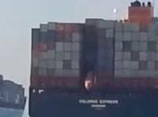 Deux porte-conteneurs percutent (canal Suez)