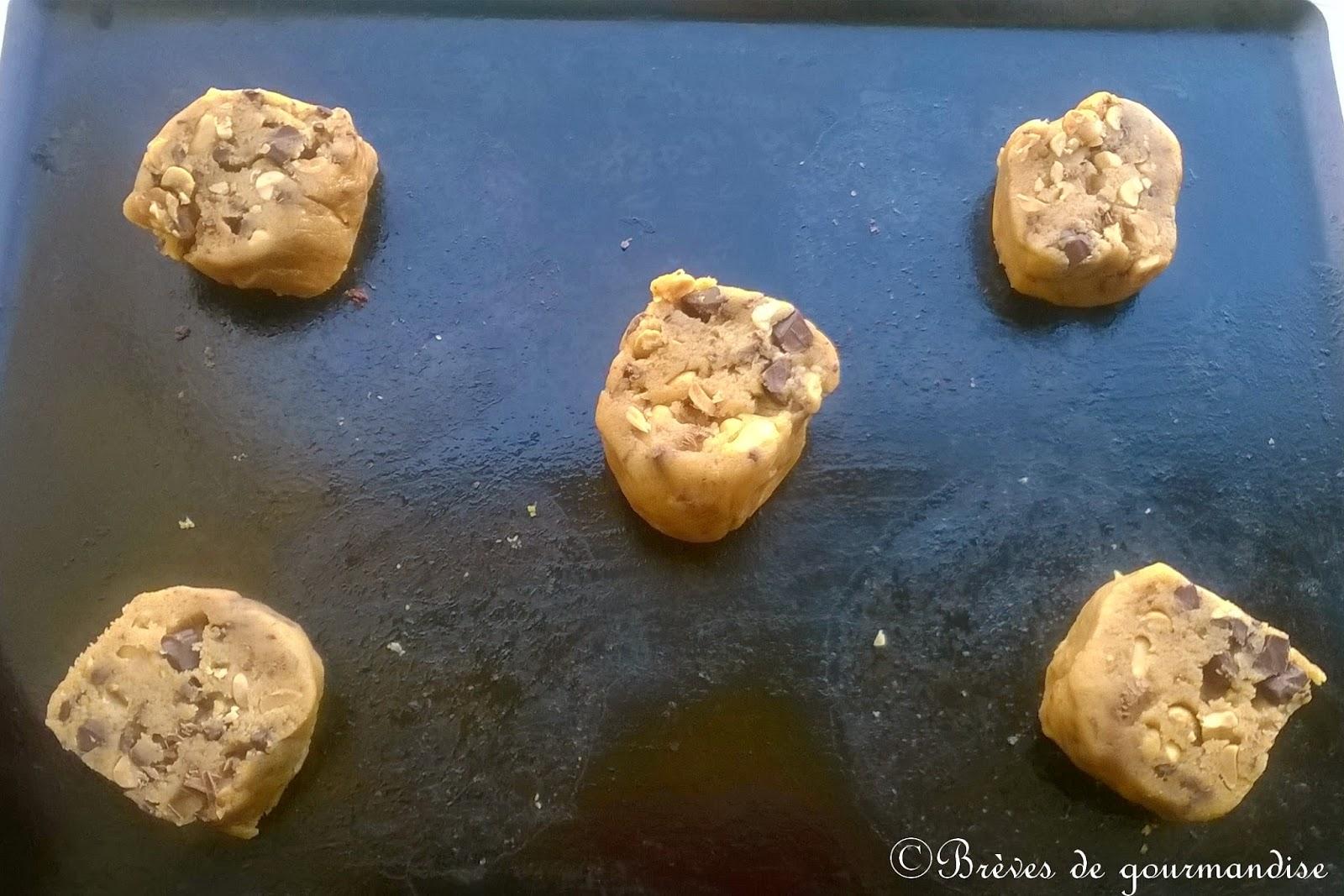 Cookies au chocolat au lait et beurre de cacahuètes {Recette d'Eric Kayser}