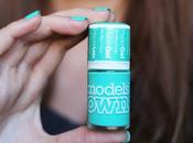vernis chouchou moment Turquoise Gloss Model