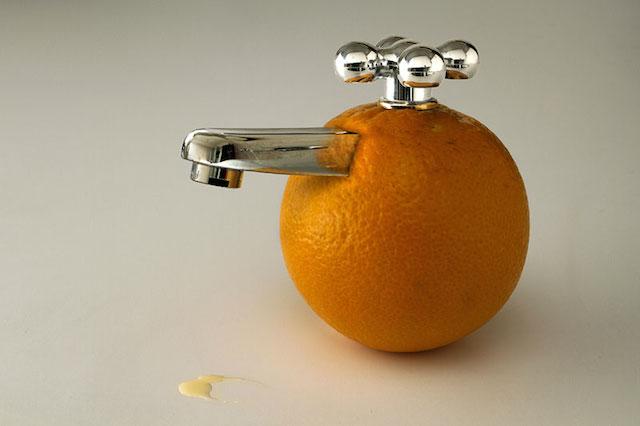 PHOTOGRAPHY : Improbable Items Series by Giuseppe Colarusso