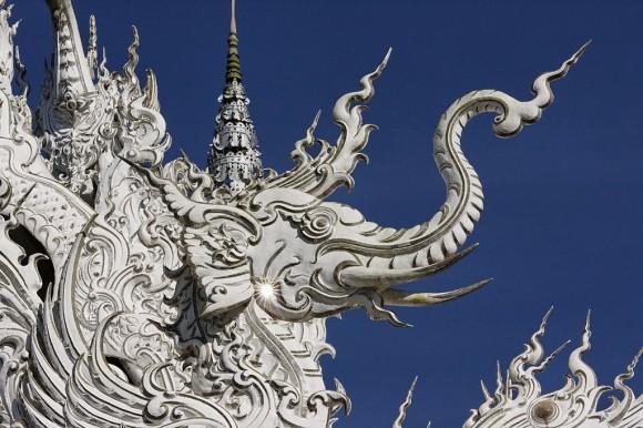 Wat Rong Khun : Le temple plus blanc que blanc 1024px-Wat_Rong_Khun-009