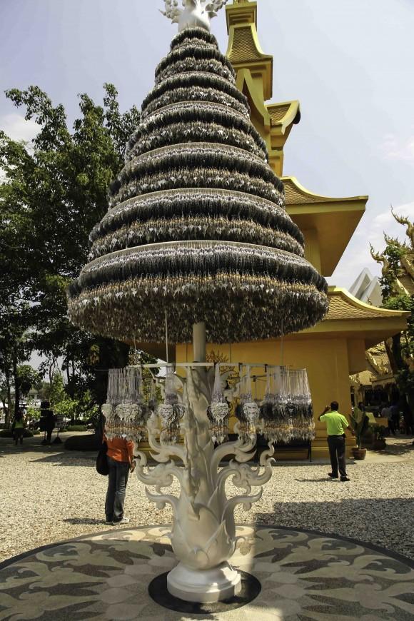 Wat Rong Khun : Le temple plus blanc que blanc Wat Rong Khun