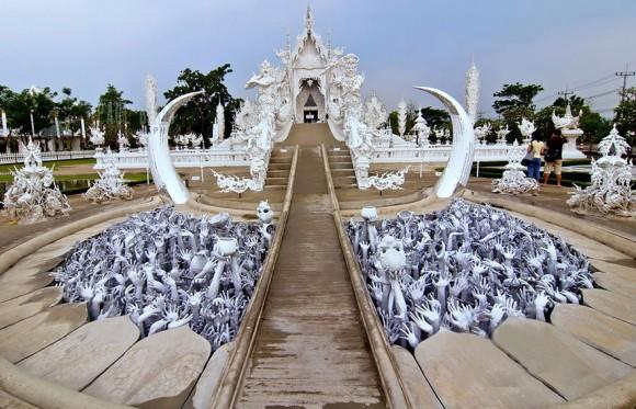 Wat Rong Khun : Le temple plus blanc que blanc Wat-Rong-Khun-Thailande temple blanc mogwaii (33)