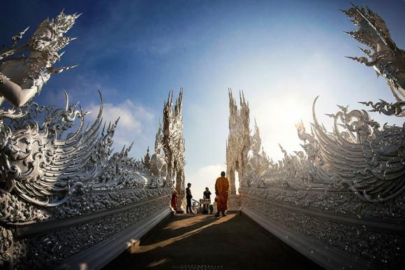 Wat Rong Khun : Le temple plus blanc que blanc Wat-Rong-Khun-Thailande temple blanc mogwaii (32)