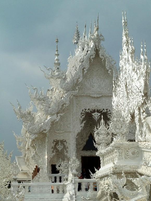 Wat Rong Khun : Le temple plus blanc que blanc Wat-Rong-Khun-Thailande temple blanc mogwaii (28)