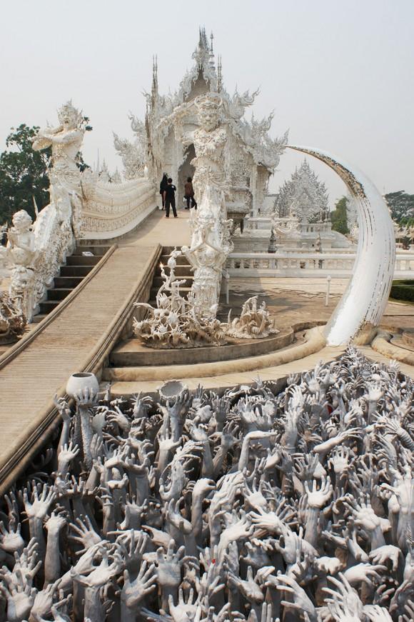 Wat Rong Khun : Le temple plus blanc que blanc Wat-Rong-Khun-Thailande temple blanc mogwaii (31)