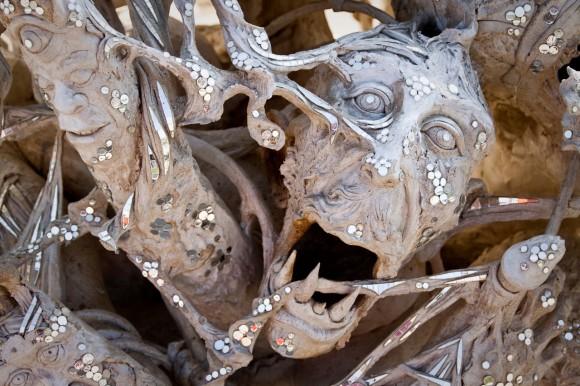 Wat Rong Khun : Le temple plus blanc que blanc Wat-Rong-Khun-Thailande temple blanc mogwaii (3)