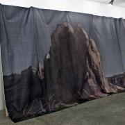 Red Mountain, 2013. Impression sur papier affiche, tasseaux. 260 x 400 cm. Exposition monographique Galerie Vasistas 2013