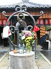 La statue de « Jizo-tenaille »