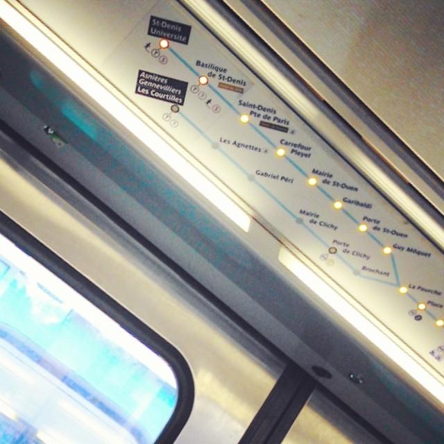 Direction #saintdenis pour la #visite d'un #appartement avec le #chéri ! #prendresonenvol #excitation #exciter #appart #à2 #couple #contente #plainestadefrance @Métro Chatillon