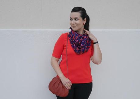 | LOOK | The Little Red Working Girl Look