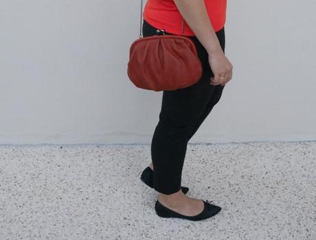 | LOOK | The Little Red Working Girl Look