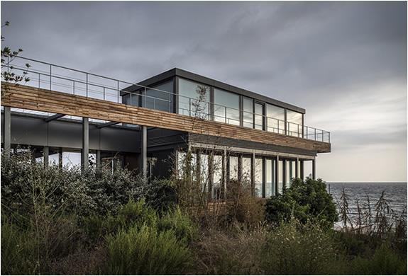 amchit-residence-blankpage-architects-10