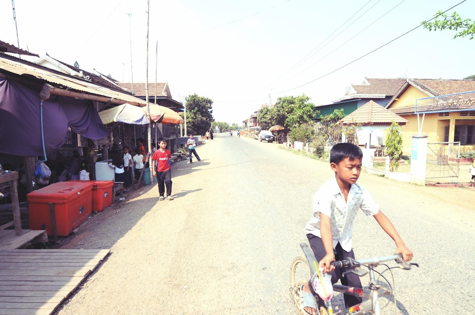 Arrêt chez les musulmans du Cambodge