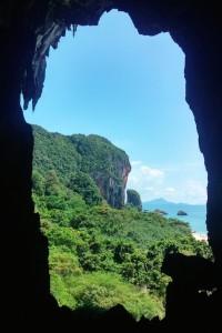 Phra-Nang-Noi-Cave_lookout_window_railay-east_worldtour-outdoorexperience_julien-diot