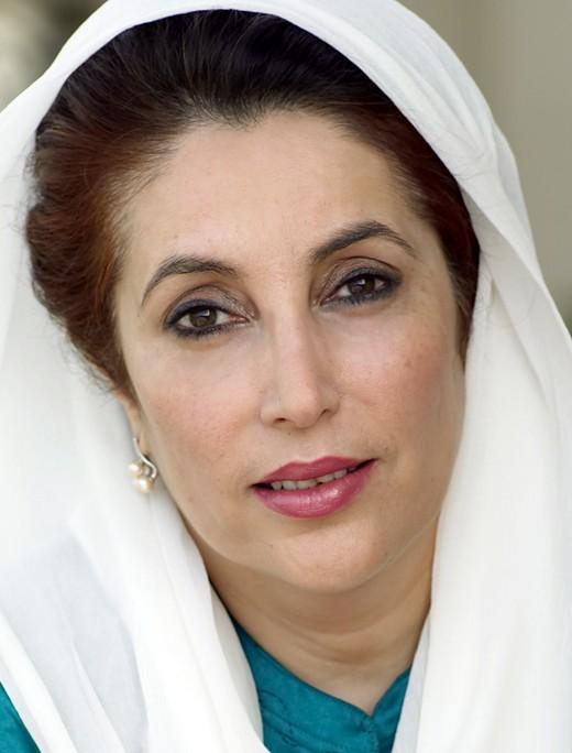 19 octobre 93: Benazir Bhutto est élue 1e ministre du Pakistan
