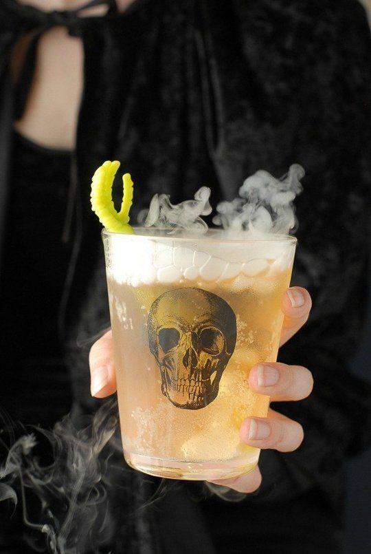 The Grave Digger Is an Easy, Spooky Cocktail for Halloween — Delicious Links