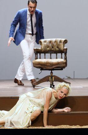 Tomáš Hanus et Nadja Michael, le duo gagnant de l'Affaire Makropoulos de Leoš Janáček à l'Opéra de Bavière