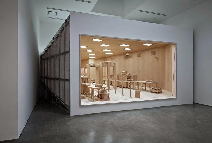 Les reproductions en bois grandeur nature de Roxy Paine - Sculpture