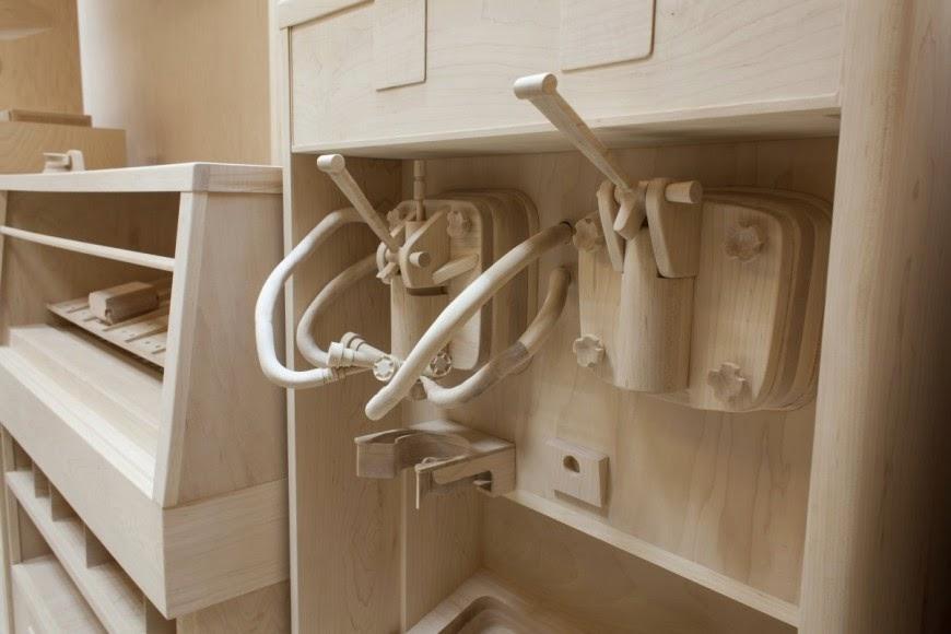Les reproductions en bois grandeur nature de Roxy Paine - Sculpture