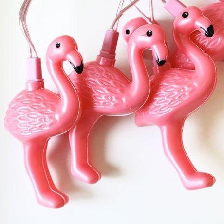 Idée de déco pour chambre d'enfants : à fond les flamands roses !