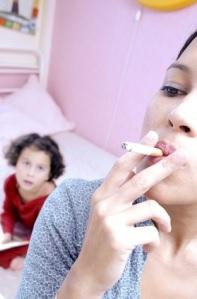 TABAGISME PASSIF: Vivre avec un fumeur c'est bien pire que la pollution  – Tobacco Control