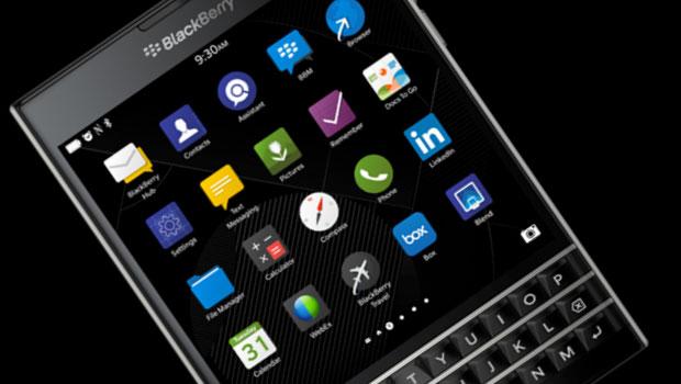 blackberry passport BlackBerry : une offre de rachat par Lenovo imminente?