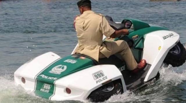 La police de Dubaï achète un quadski