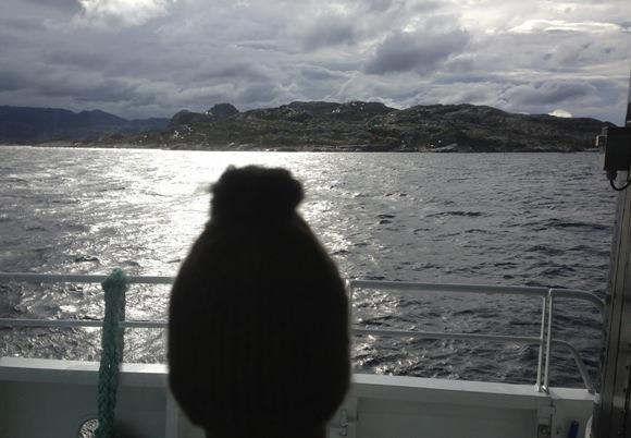 globe-t-bonnet-voyageur-travelling-winter-hat-sognefjord-contre-jour