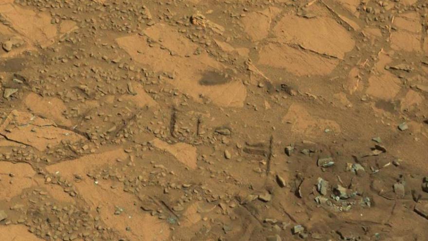 os alien mars curiosity detail Des images de Mars pour croire en tout et en rien !