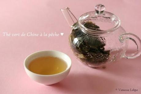 photo dégustation de thé cérémonie du thé éclosion perles de jade mini théière en verre capacité 200 ml thécalin vanessa lekpa blog spécialisé dans le thé