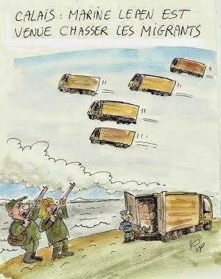 Marine Le Pen tient un fusil entre les mains et tire sur des camions de migrants