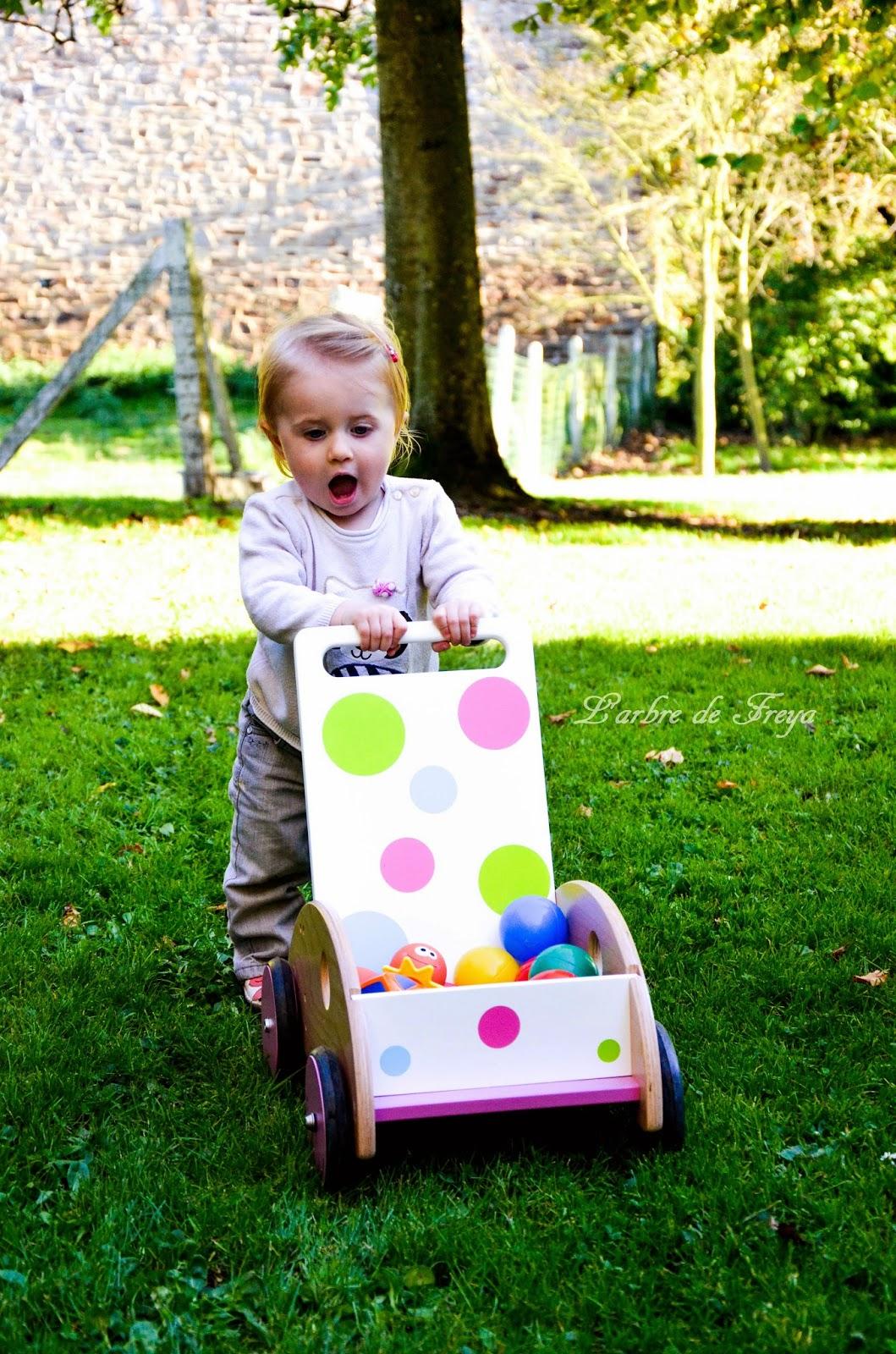 Le pousseur pour aider bébé à marcher